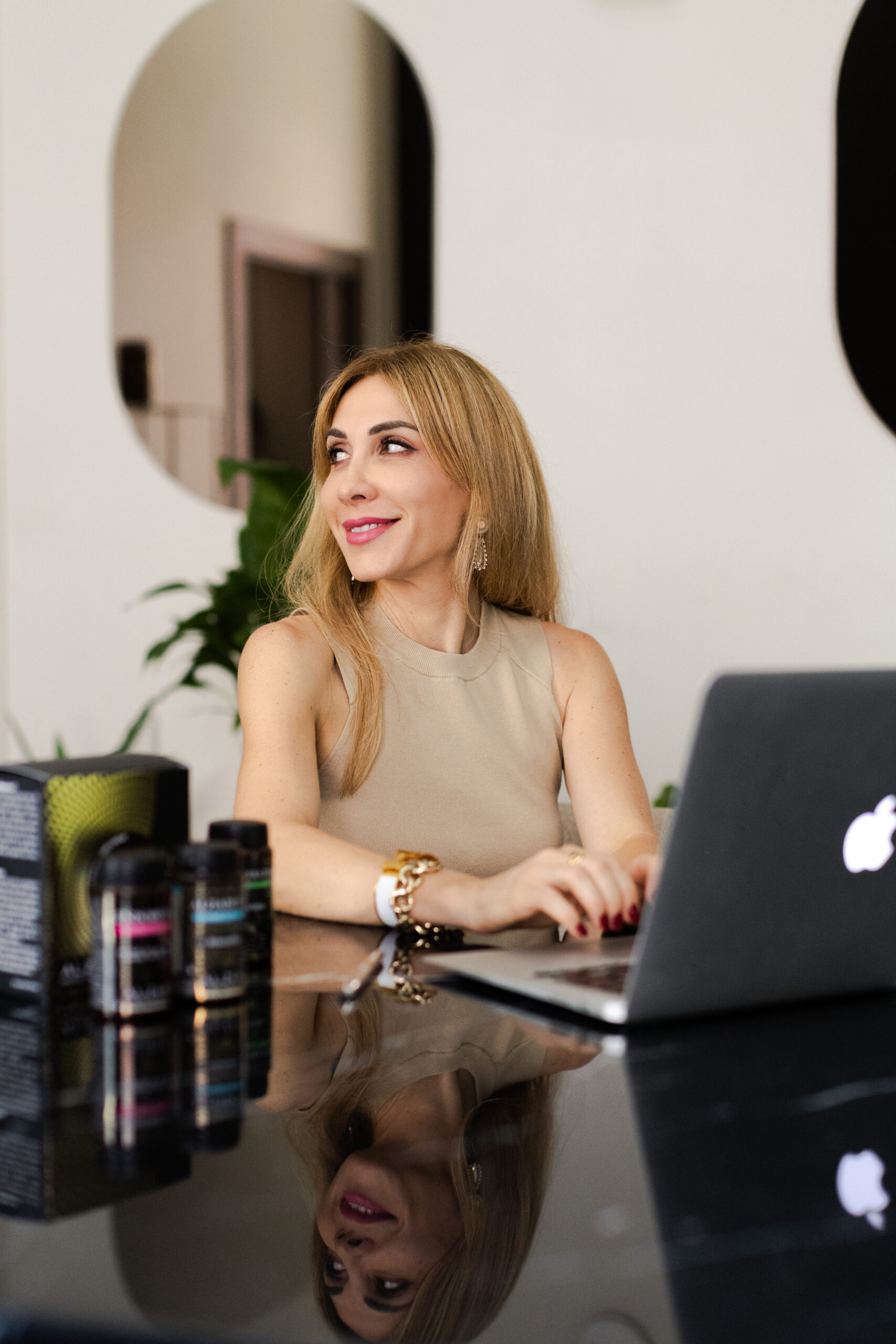 Dr Anne-Marie Paverani